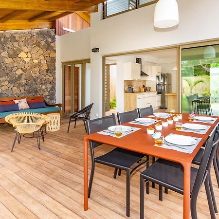 Escale Chic ! Villa De Charme Au Coeur Du Village Balneaire De Saint-Gilles Ngoại thất bức ảnh